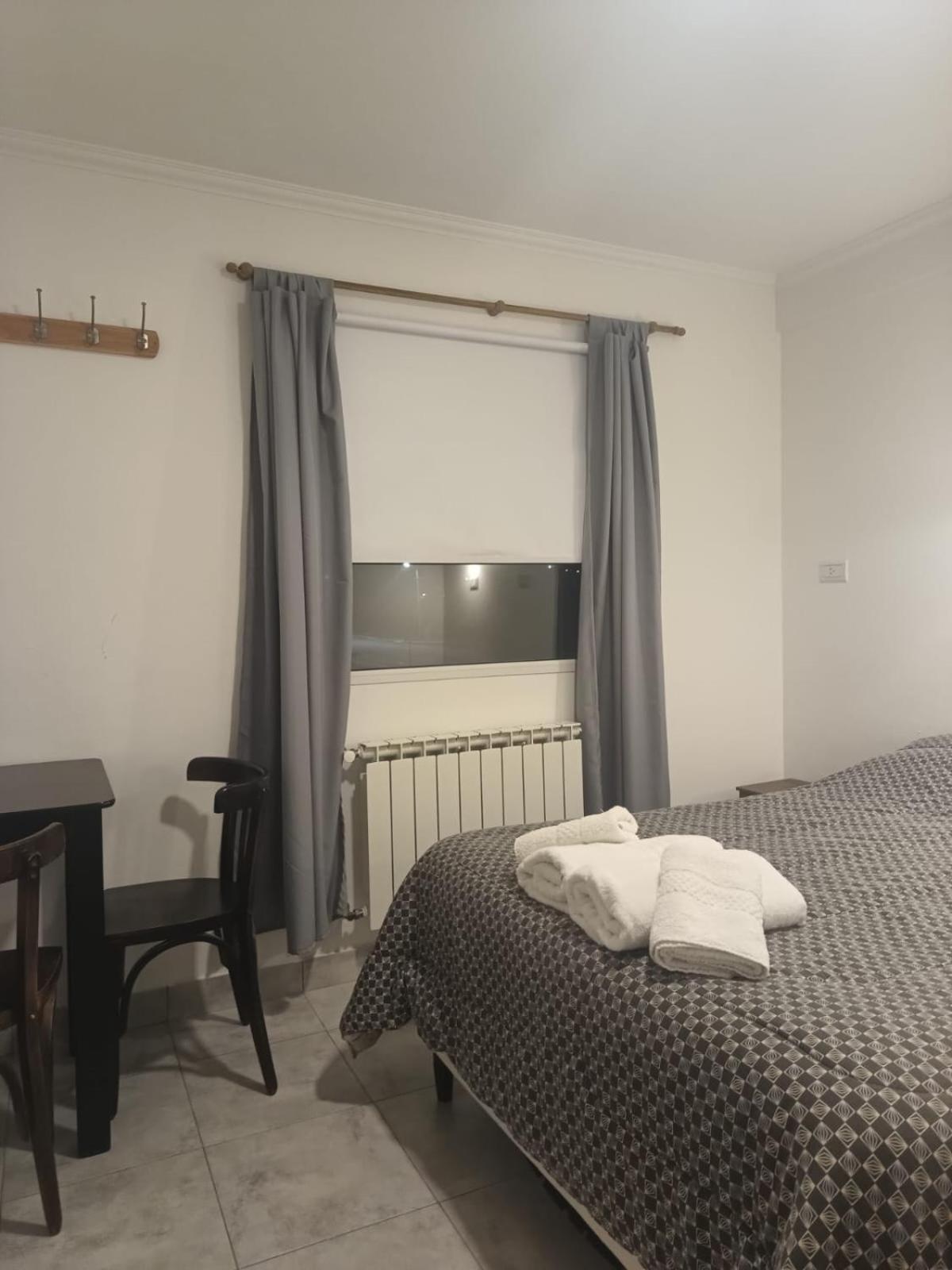 エル・チャルテン La Huella 2024 Bed & Breakfast エクステリア 写真